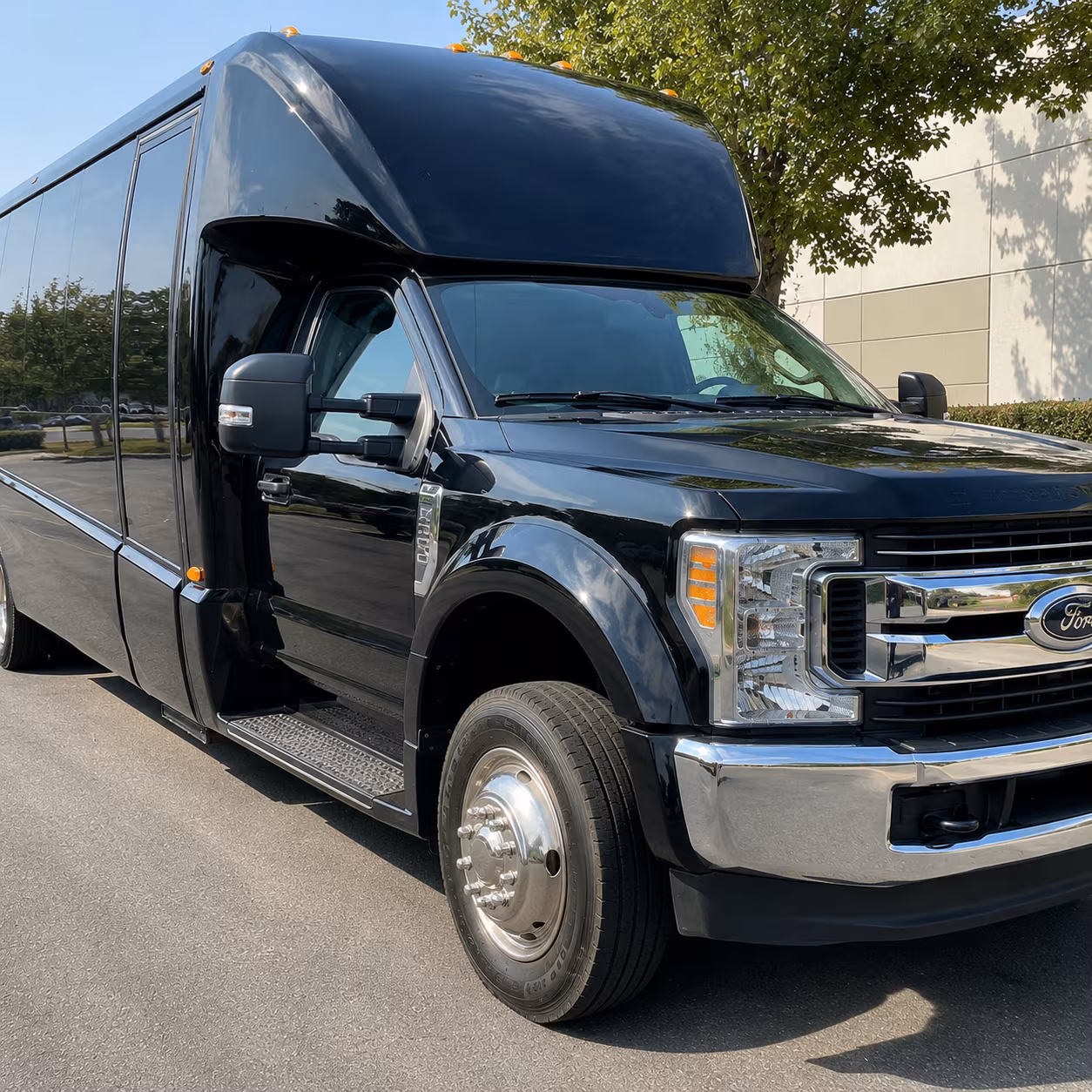 bus rentals to whl thunderbirds games at accesso showare center
