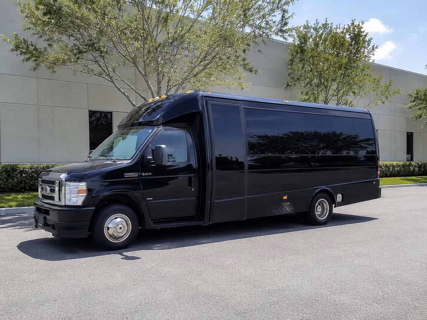 charter buses to accesso showare center shows in kent