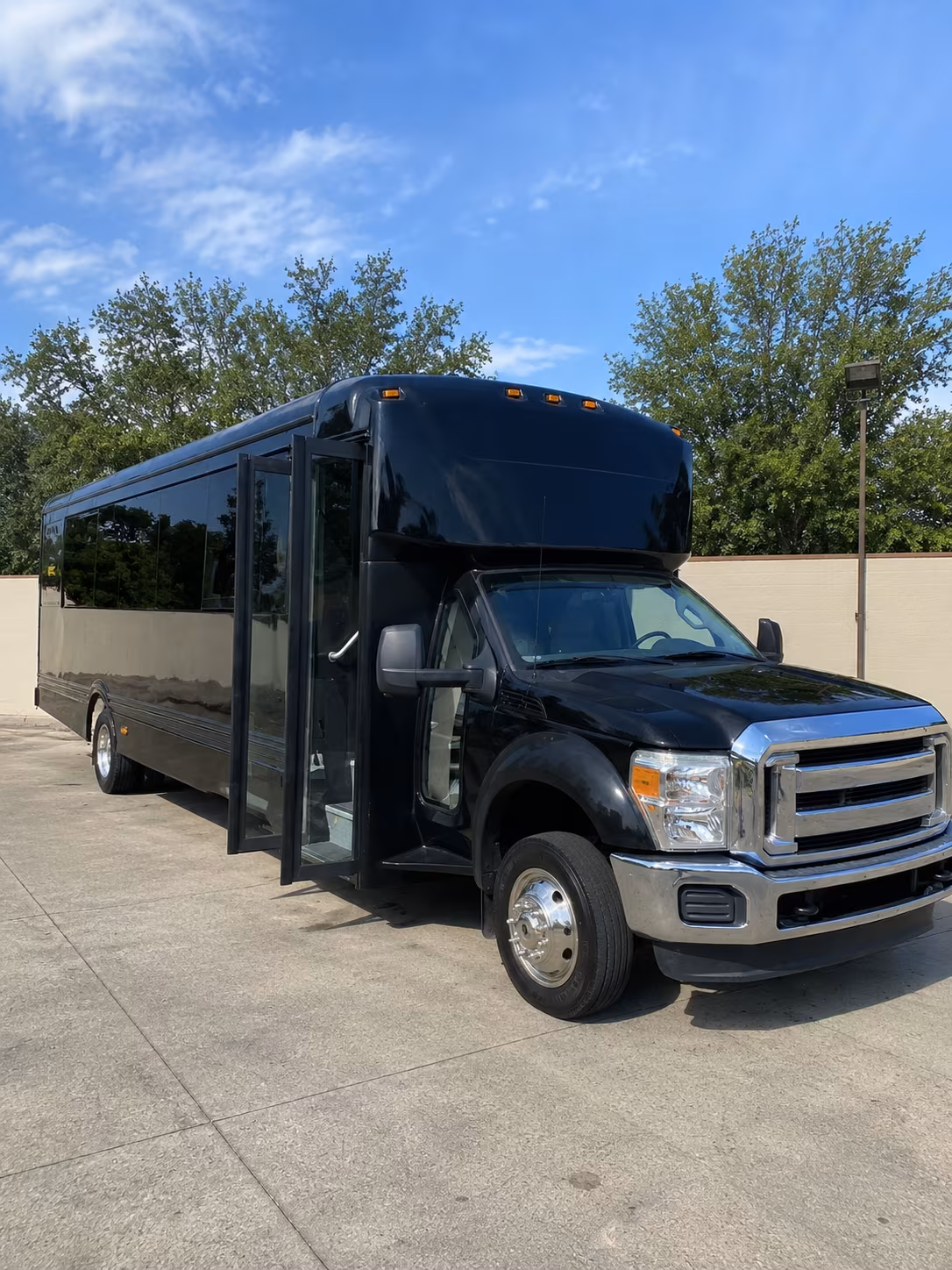 kent 20 passenger party bus