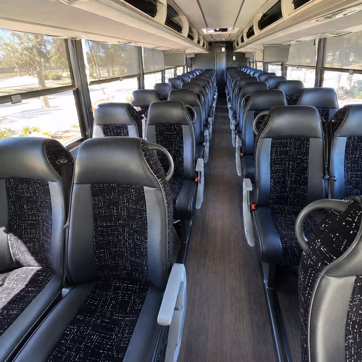 kent charter bus rentals for long distance trips to portland and the oregon coast