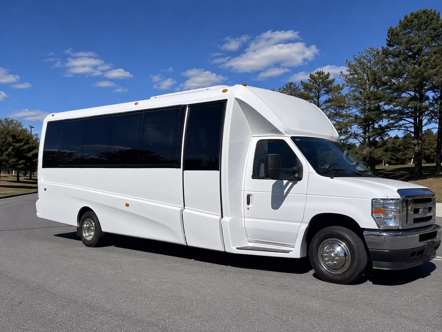 white river amphitheatre kent party bus rental